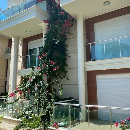 Anatolia Park Side Apartment