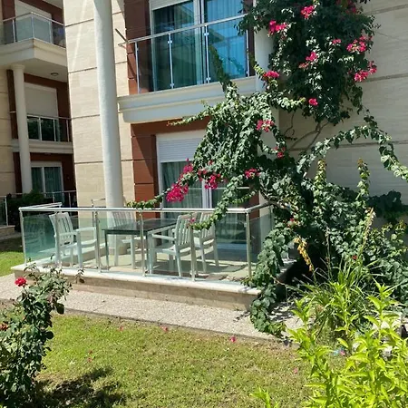 Anatolia Park Side Apartment